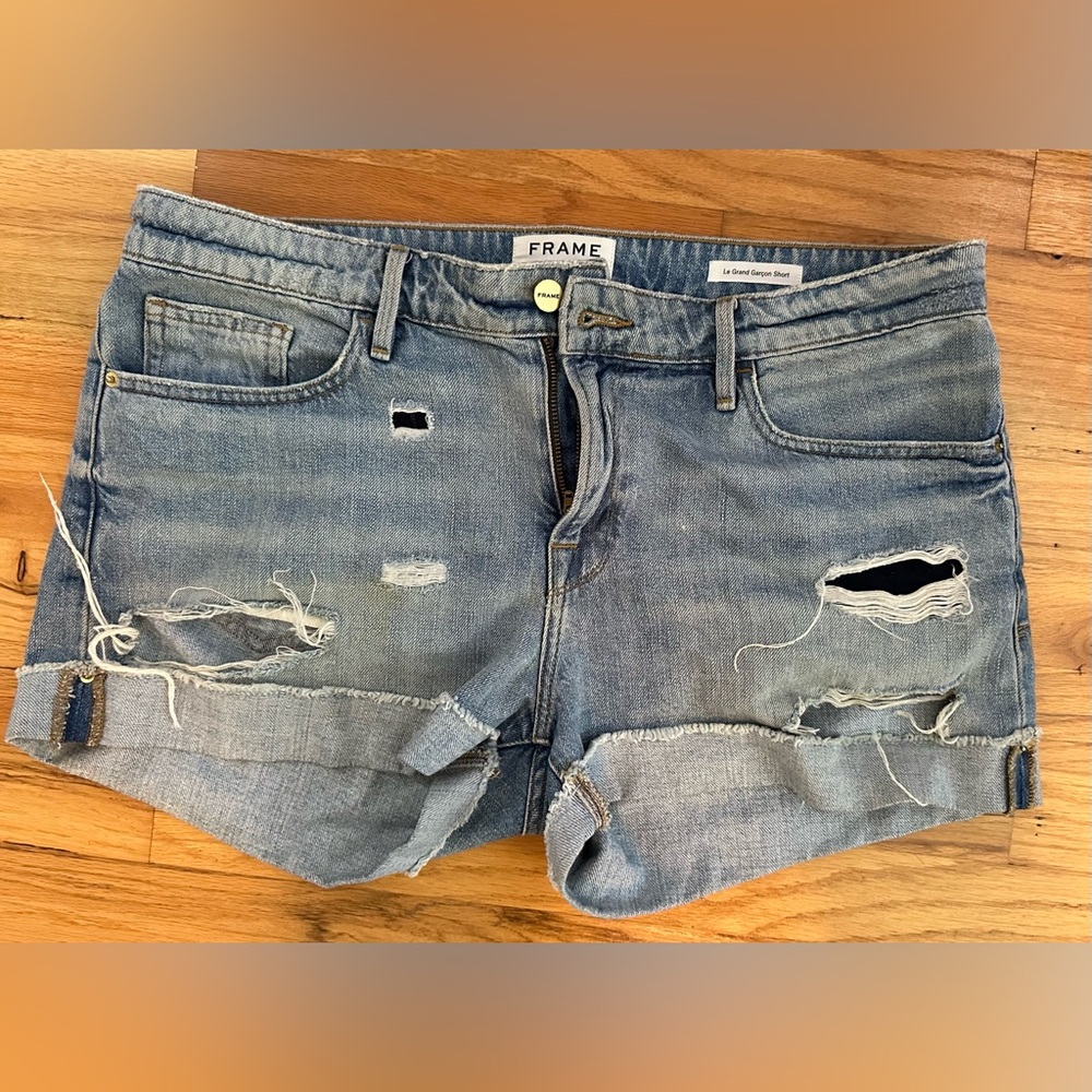 Frame Denim Le Grand Garcon Distressed Short, size 29